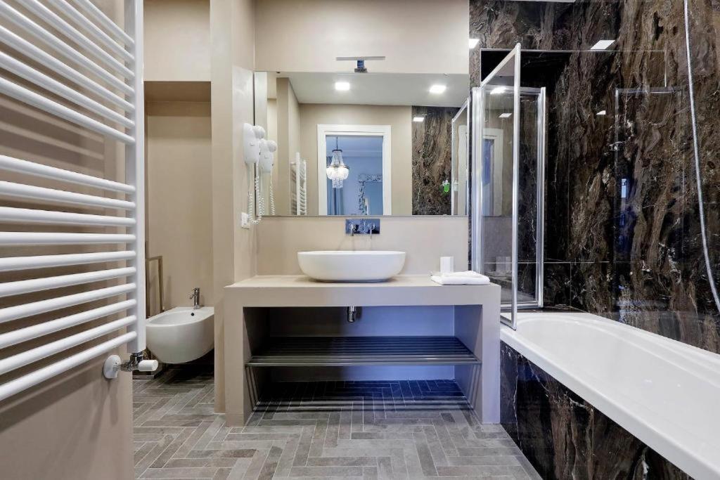 Boutique Suites Della Croce Rom Exteriör bild